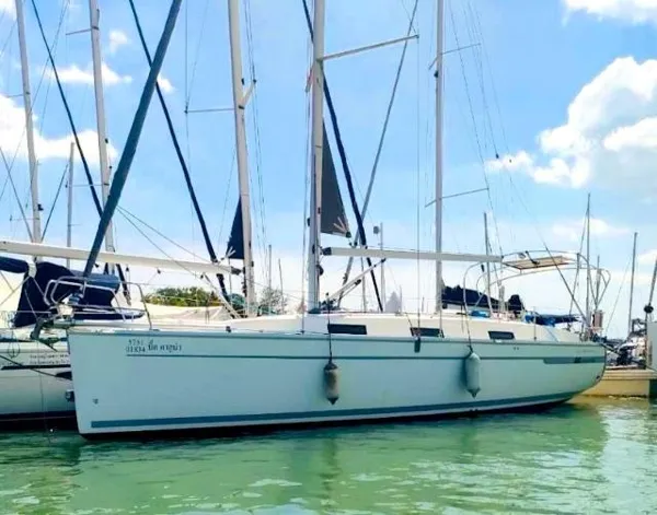 BAVARIA CRUISER 32