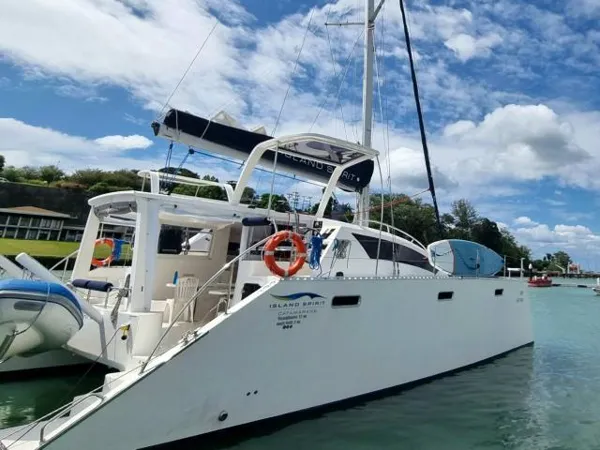 ISLAND SPIRIT 410