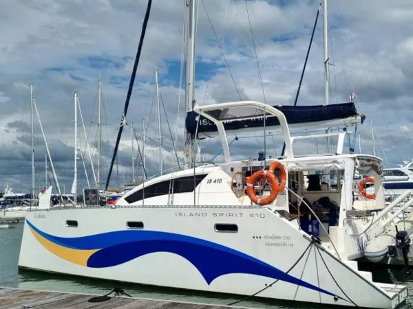 ISLAND SPIRIT 410